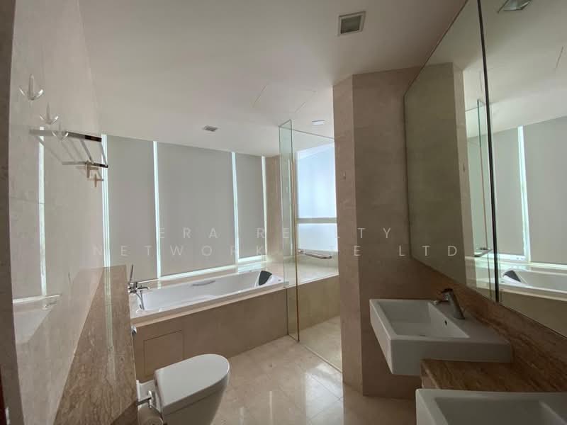 Saint Thomas Suites, 33 St Thomas Walk, 4 Bedrooms, 2,100 sqft, Condominium For Rent, by KEN, 500122363 - Bathroom - PropertyGuru.com.sg