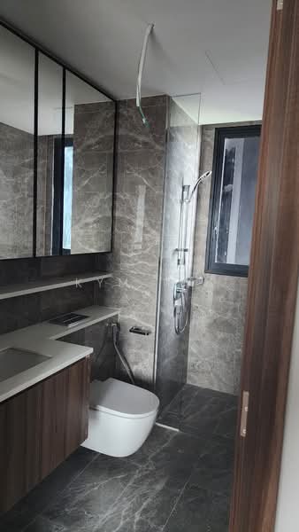 Lentor Modern, Lentor Central, 3 Bedrooms, 1,130 sqft, Condominium For Rent, by Kym Tan, 500122373 - Bathroom - PropertyGuru.com.sg