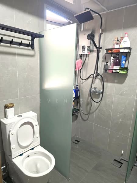 132C Tengah Garden Avenue, , Room Rental, 120 sqft, HDB Flat For Rent, by Steven Choo, 500122374 - Bathroom - PropertyGuru.com.sg