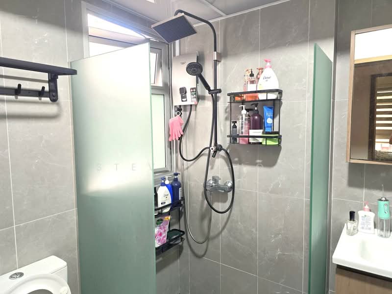 132C Tengah Garden Avenue, , Room Rental, 120 sqft, HDB Flat For Rent, by Steven Choo, 500122374 - Bathroom - PropertyGuru.com.sg
