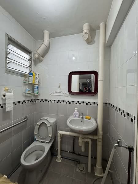 735 Yishun Street 72, 735 Yishun Street 72, 2 Bedrooms, 82 sqft, HDB Flat For Sale, by Patrick Lee, 500122378 - Bathroom - PropertyGuru.com.sg