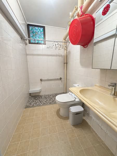290F Bukit Batok Street 24, 290F Bukit Batok Street 24, 3 Bedrooms, 1,302 sqft, HDB Flat For Sale, by Zedson Tan, 500122384 - Bathroom - PropertyGuru.com.sg