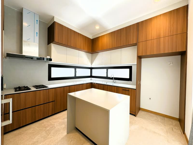 Sian Tuan Avenue Brand New Detached House, Binjai Park / Sian Tuan Avenue / Hua Guan Avenue, 5 Bedrooms, 11,563 sqft, Detached House For Sale, by Raymond Goh, 500122391 - Kitchen - PropertyGuru.com.sg