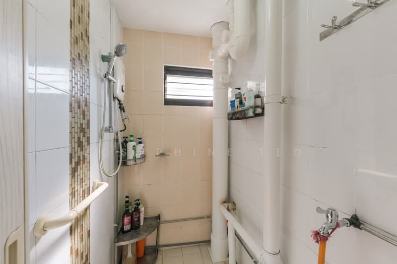 52 New Upper Changi Road, 52 New Upper Changi Road, 3 Bedrooms, 904 sqft, HDB Flat For Sale, by Josephine Teo, 500122392 - Bathroom - PropertyGuru.com.sg