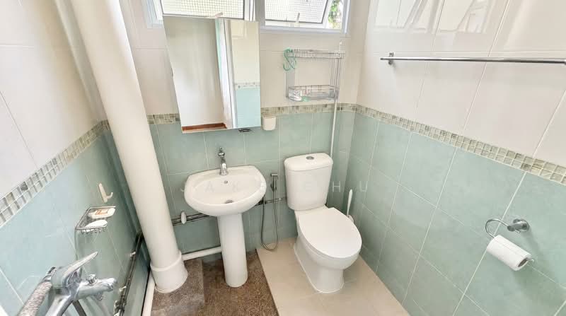 216 Yishun Street 21, 216 Yishun Street 21, Room Rental, 100 sqft, HDB Flat For Rent, by Jake Chu, 500122394 - Bathroom - PropertyGuru.com.sg