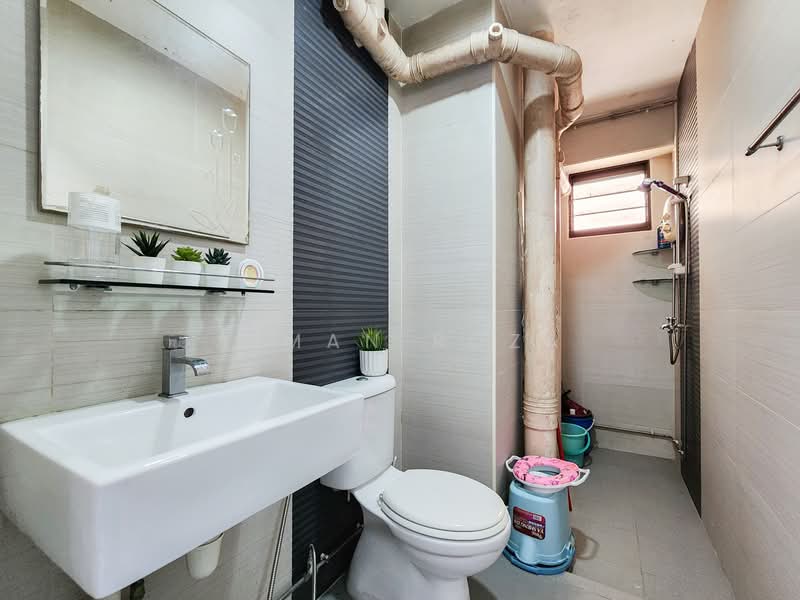 677 Choa Chu Kang Crescent, 677 Choa Chu Kang Crescent, 3 Bedrooms, 1,141 sqft, HDB Flat For Sale, by Aiman Roza, 500122418 - PropertyGuru.com.sg