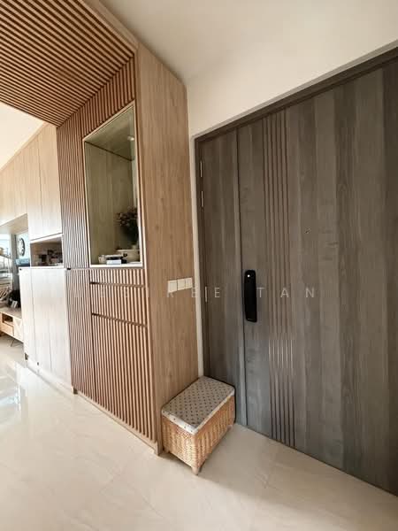 Stars of Kovan, 984 Upper Serangoon Road, 2 Bedrooms, 743 sqft, Condominium For Sale, by Desiree Tan, 500122439 - Entrance - PropertyGuru.com.sg