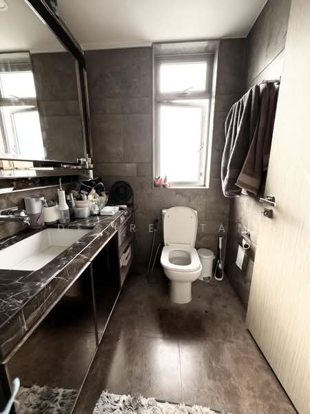 Stars of Kovan, 984 Upper Serangoon Road, 2 Bedrooms, 743 sqft, Condominium For Sale, by Desiree Tan, 500122439 - Bathroom - PropertyGuru.com.sg