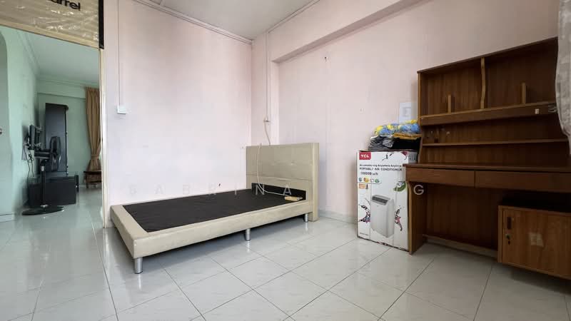 889A Tampines Street 81, 889A Tampines Street 81, 4 Bedrooms, 1,389 sqft, HDB Flat For Rent, by Sabrina Song, 500122443 - Bedroom - PropertyGuru.com.sg