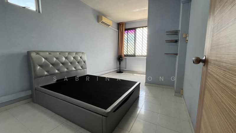 889A Tampines Street 81, 889A Tampines Street 81, 4 Bedrooms, 1,389 sqft, HDB Flat For Rent, by Sabrina Song, 500122443 - Bedroom - PropertyGuru.com.sg