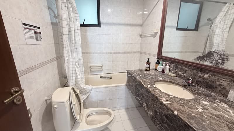 Parc Oasis, 35 Jurong East Avenue 1, Room Rental, 100 sqft, Condominium For Rent, by Leen Yap, 500122444 - Bathroom - PropertyGuru.com.sg