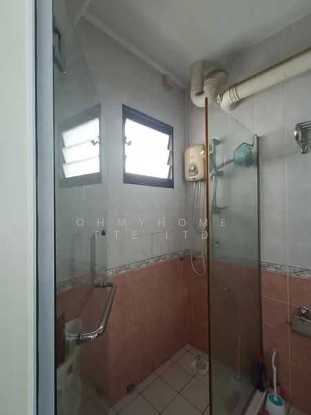 55 Strathmore Avenue, 55 Strathmore Avenue, 3 Bedrooms, 1,022 sqft, HDB Flat For Sale, by OHMYHOME PTE LTD, 500122445 - Bathroom - PropertyGuru.com.sg
