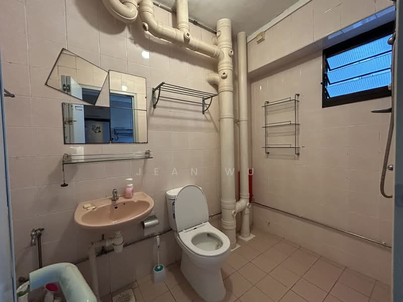 121A Kim Tian Place, 121A Kim Tian Place, 3 Bedrooms, 1,238 sqft, HDB Flat For Sale, by Jean Wu, 500122453 - Bathroom - PropertyGuru.com.sg