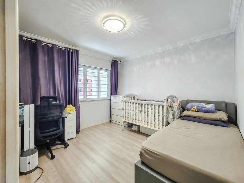 446 Hougang Avenue 8, 446 Hougang Avenue 8, 4 Bedrooms, 1,572 sqft, HDB Flat For Sale, by Zann Tan, 500122476 - Bedroom 2 - PropertyGuru.com.sg