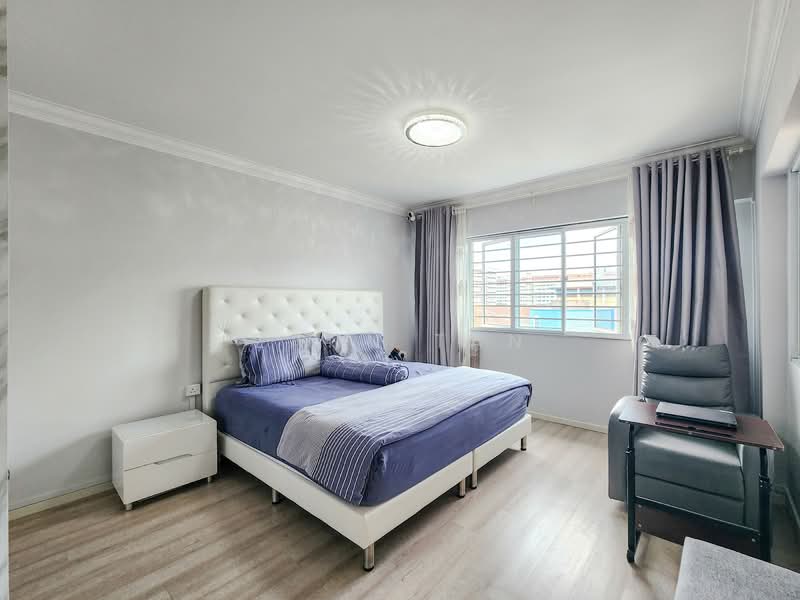 446 Hougang Avenue 8, 446 Hougang Avenue 8, 4 Bedrooms, 1,572 sqft, HDB Flat For Sale, by Zann Tan, 500122476 - Master Bedroom - PropertyGuru.com.sg