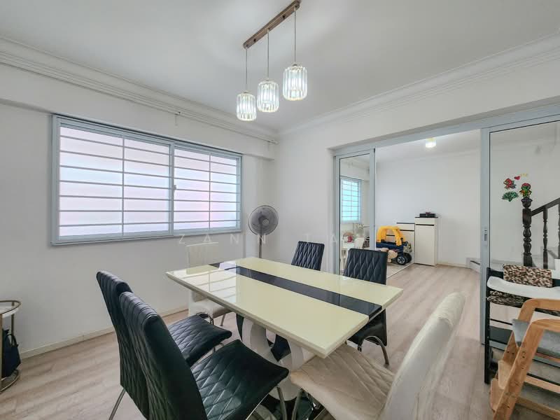 446 Hougang Avenue 8, 446 Hougang Avenue 8, 4 Bedrooms, 1,572 sqft, HDB Flat For Sale, by Zann Tan, 500122476 - Dining Room - PropertyGuru.com.sg