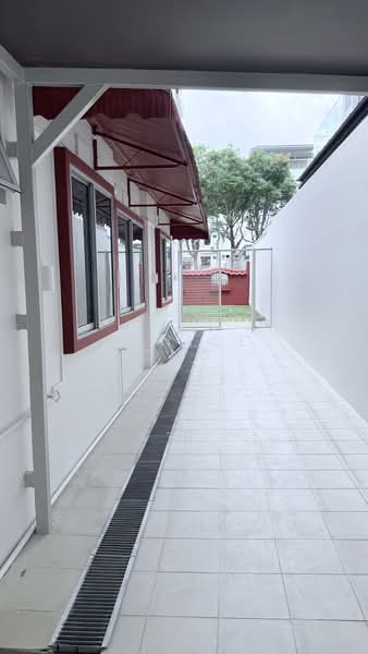 Newly Renovated Terrace in Kovan (Near Kovan MRT & Heartland/NEX Mall), , 4 Bedrooms, 2,300 sqft, Terraced House For Rent, by Janice Sng, 500122481 - Exterior - PropertyGuru.com.sg