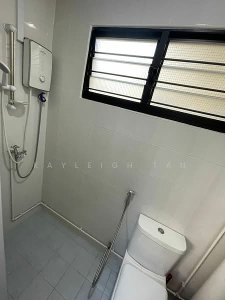 141 Bedok Reservoir Road, 141 Bedok Reservoir Road, 3 Bedrooms, 904 sqft, HDB Flat For Sale, by Kayleigh Tan, 500122514 - HIP completed Common Bathroom - PropertyGuru.com.sg