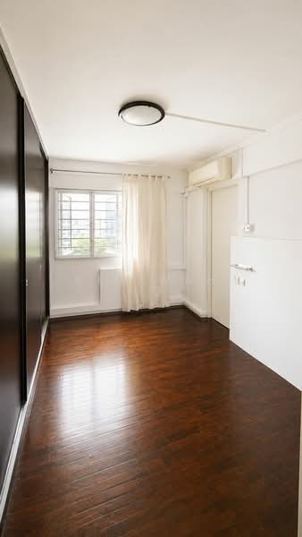 211 Serangoon Avenue 4, 211 Serangoon Avenue 4, 3 Bedrooms, 1,001 sqft, HDB Flat For Sale, by Kim Wah Ng, 500122525 - Bedroom - PropertyGuru.com.sg