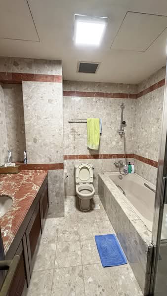 Maple Woods, 985 Bukit Timah Road, 3 Bedrooms, 1,324 sqft, Condominium For Sale, by Vell Ng, 500122548 - Bathroom - PropertyGuru.com.sg