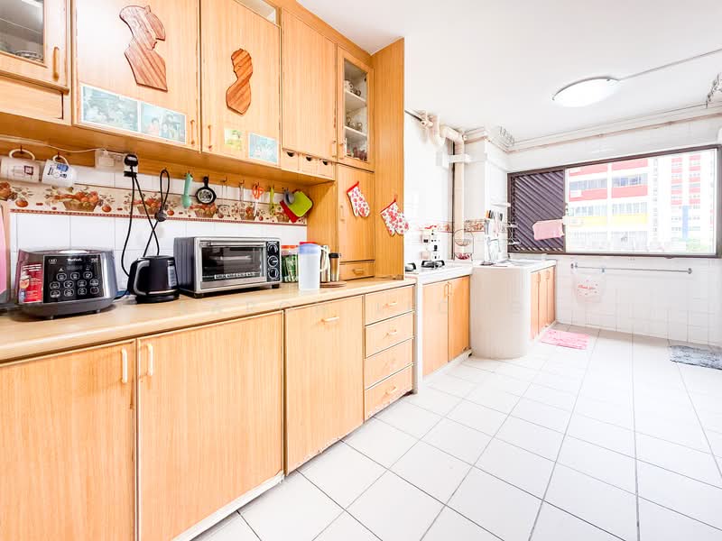 654 Yishun Avenue 4, 654 Yishun Avenue 4, 4 Bedrooms, 1,442 sqft, HDB Flat For Sale, by Aaron Leong, 500122557 - Kitchen - PropertyGuru.com.sg