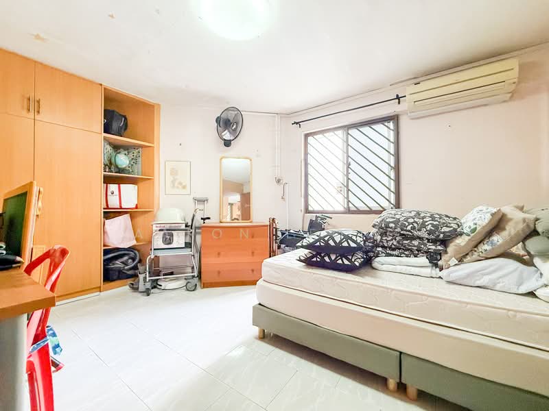 654 Yishun Avenue 4, 654 Yishun Avenue 4, 4 Bedrooms, 1,442 sqft, HDB Flat For Sale, by Aaron Leong, 500122557 - Bedroom - PropertyGuru.com.sg