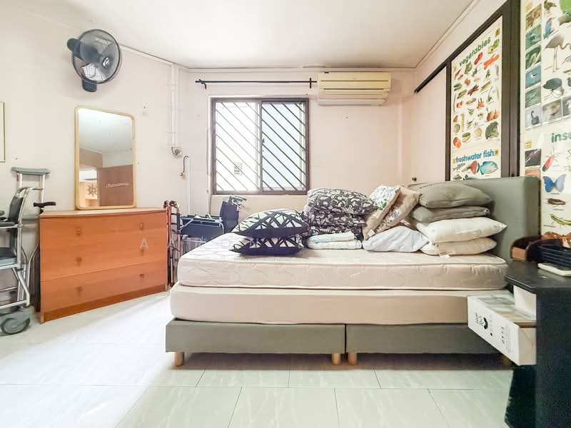 654 Yishun Avenue 4, 654 Yishun Avenue 4, 4 Bedrooms, 1,442 sqft, HDB Flat For Sale, by Aaron Leong, 500122557 - Bedroom - PropertyGuru.com.sg
