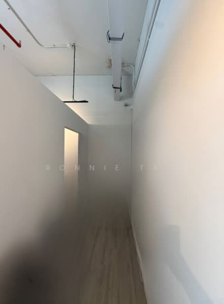 The Commerze @ Irving, 1 Irving Place, 431 sqft, Light Industrial (B1) For Sale, by Ronnie Tan, 500122568 - Corridor - CommercialGuru.com.sg