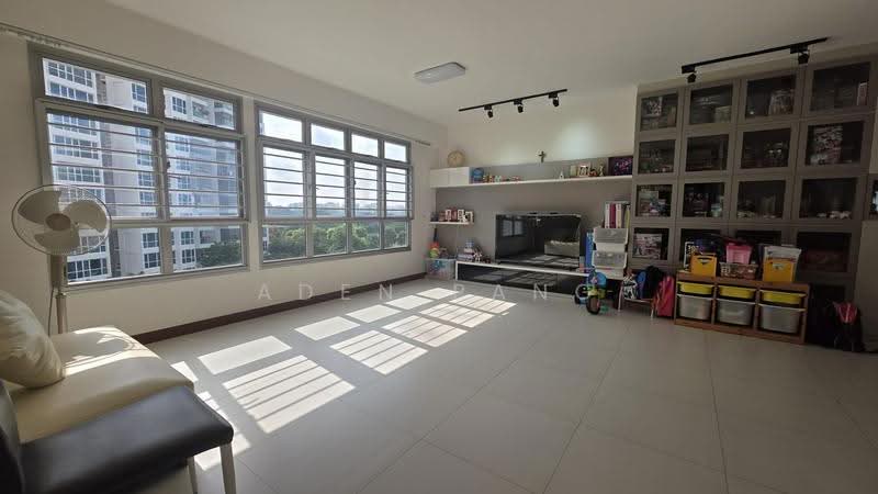 524A Tampines Central 7, 524A Tampines Central 7, Pasir Ris / Tampines, 3 Bedrooms, 1,216 sqft, HDB Flat For Sale, by Aden Pang, 500122575 - Living Room - PropertyGuru.com.sg