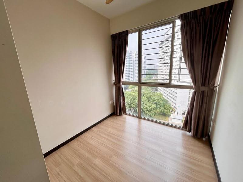 Lake Life, 2 Tao Ching Road, Boon Lay / Jurong / Tuas, 2 Bedrooms, 743 sqft, Executive Condominium For Sale, by Toh YiQin (卓意钦), 500122580 - View - PropertyGuru.com.sg