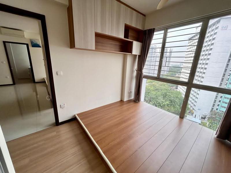 Lake Life, 2 Tao Ching Road, Boon Lay / Jurong / Tuas, 2 Bedrooms, 743 sqft, Executive Condominium For Sale, by Toh YiQin (卓意钦), 500122580 - Bedroom - PropertyGuru.com.sg