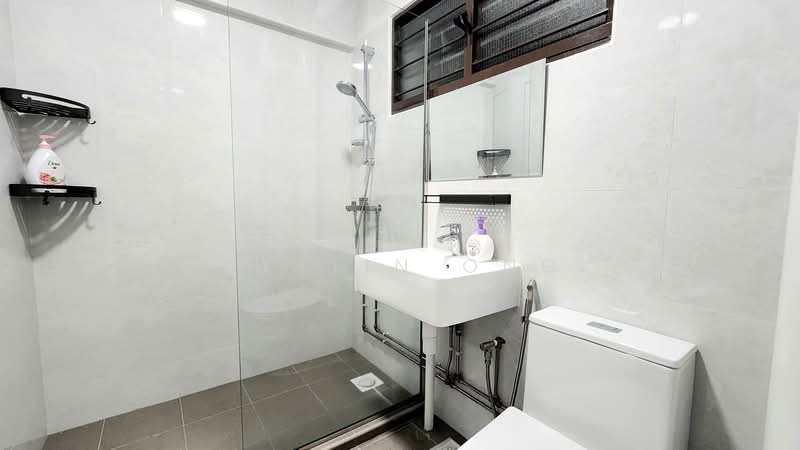 505 Serangoon North Avenue 4, 505 Serangoon North Avenue 4, 4 Bedrooms, 1,345 sqft, HDB Flat For Rent, by Justin Ong, 500122615 - Master Bathroom - PropertyGuru.com.sg