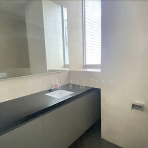 One Pemimpin, 1 Pemimpin Drive, 1,238 sqft, Light Industrial (B1) For Sale, by David Sim BBM, 500122619 - Bathroom - CommercialGuru.com.sg