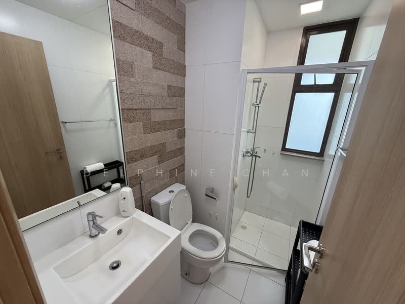 Varsity Park Condominium, 38 West Coast Road, Room Rental, 150 sqft, Condominium For Rent, by Delphine Chan, 500122629 - Bathroom - PropertyGuru.com.sg