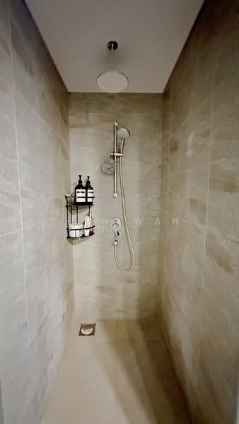 Riverfront Residences, 51 Hougang Avenue 7, 3 Bedrooms, 872 sqft, Condominium For Sale, by Seah Wan Peng (Gilda), 500122640 - Master Bath - PropertyGuru.com.sg