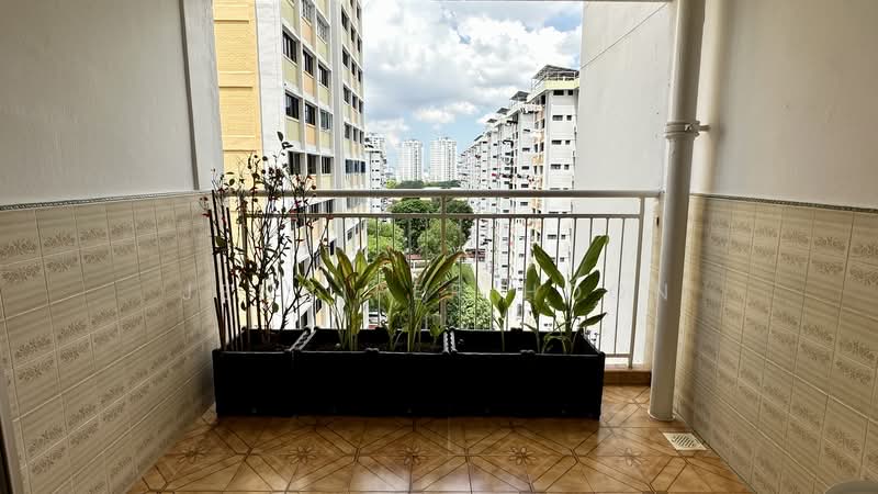 520 Ang Mo Kio Avenue 5, 520 Ang Mo Kio Avenue 5, 3 Bedrooms, 1,270 sqft, HDB Flat For Sale, by Jennifer Hoon, 500122642 - Balcony - PropertyGuru.com.sg