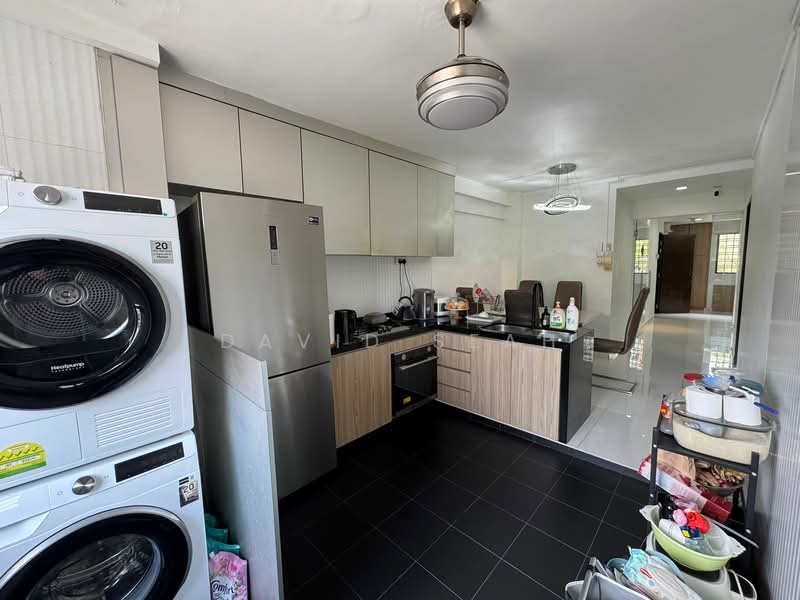 113 Clementi Street 13, 113 Clementi Street 13, 3 Bedrooms, 1,120 sqft, HDB Flat For Sale, by David Seah, 500122649 - Kitchen - PropertyGuru.com.sg