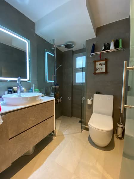 Cheap Freehold Strata near Lorong Chuan MRT and top primary school!, Matlock Rise, 4 Bedrooms, 5,760 sqft, Cluster House For Sale, by Jesslyn Seah, 500122650 - Bathroom - PropertyGuru.com.sg