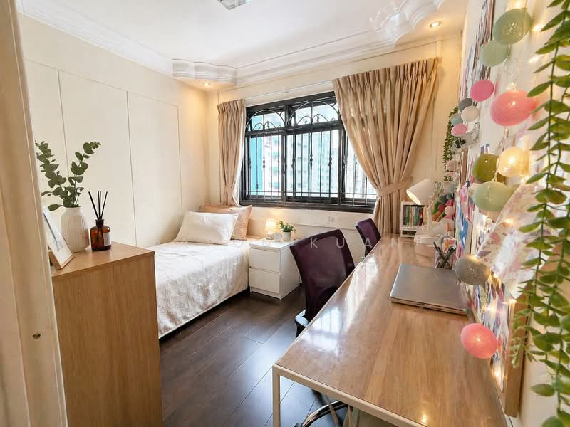 963 Hougang Avenue 9, 963 Hougang Avenue 9, 4 Bedrooms, 1,302 sqft, HDB Flat For Sale, by Aaron Kuan, 500122651 - Bedroom - PropertyGuru.com.sg