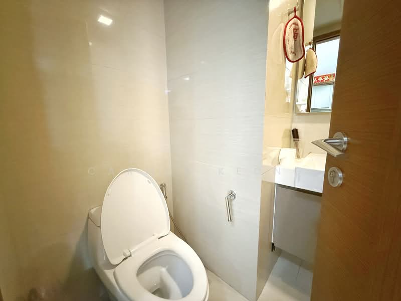 The Topiary, 25 Fernvale Lane, 4 Bedrooms, 1,335 sqft, Executive Condominium For Sale, by Carmen Keong, 500122665 - Bathroom - PropertyGuru.com.sg