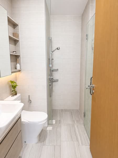 Alex Residences, 28 Alexandra View, 2 Bedrooms, 678 sqft, Apartment For Sale, by Dennis Soon, 500122674 - Bathroom - PropertyGuru.com.sg