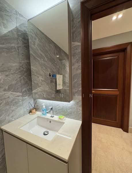 Valley Park, 473 River Valley Road, 2 Bedrooms, 1,109 sqft, Condominium For Rent, by Sean Yin, 500122677 - Bathroom - PropertyGuru.com.sg