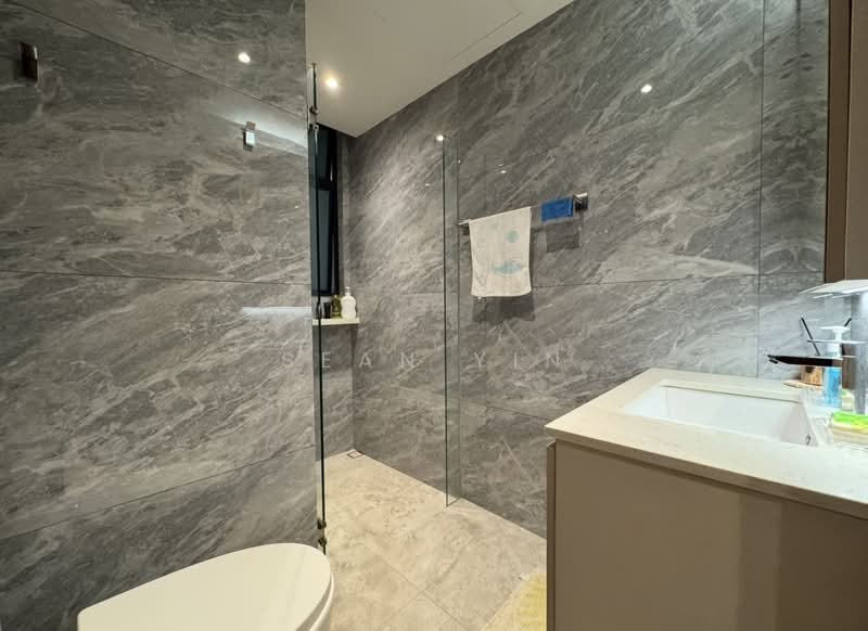 Valley Park, 473 River Valley Road, 2 Bedrooms, 1,109 sqft, Condominium For Rent, by Sean Yin, 500122677 - Bathroom - PropertyGuru.com.sg