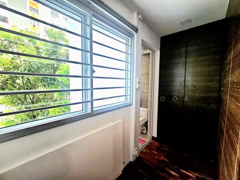 240 Tampines Street 21, 240 Tampines Street 21, 2 Bedrooms, 900 sqft, HDB Flat For Rent, by Muhammad Noor Danial, 500122678 - Bathroom - PropertyGuru.com.sg