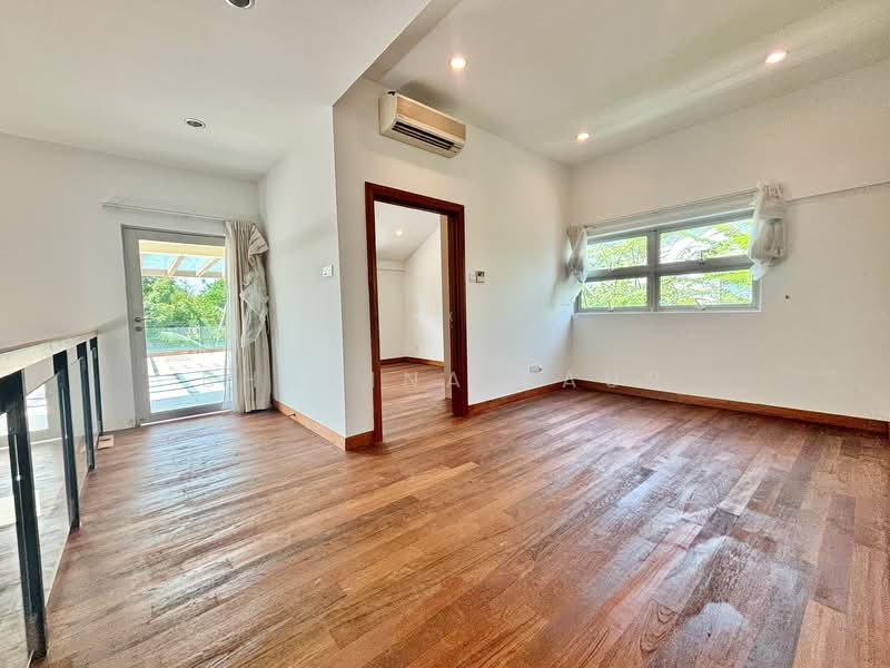 Lovely Detached/Bungalow with Pool & Garden, in Braddell Heights Estate!, Cotswold Close | Lynwood Grove | Muswell Hill | Matlock Rise, 7 Bedrooms, 6,600 sqft, Detached House For Rent, by Bhavina Kaur, 500122680 - Interior - PropertyGuru.com.sg