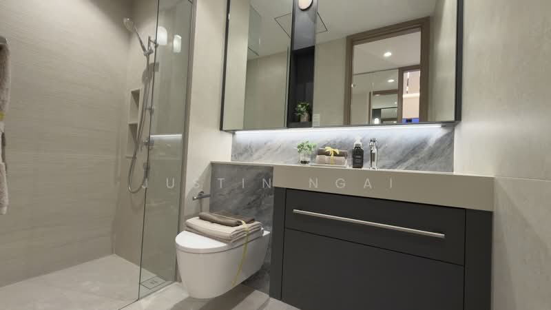 Vela Bay, 1 Bayshore Walk, 5 Bedrooms, 1,582 sqft, Condominium For Sale, by Justin Ngai, 500122684 - Bathroom - PropertyGuru.com.sg