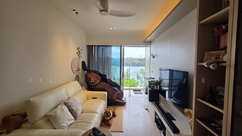The Reef at King's Dock, 20 Harbourfront Avenue, 3 Bedrooms, 1,076 sqft, Condominium For Sale, by Felicia Tan Yi Jie, 500122689 - Living Room - PropertyGuru.com.sg
