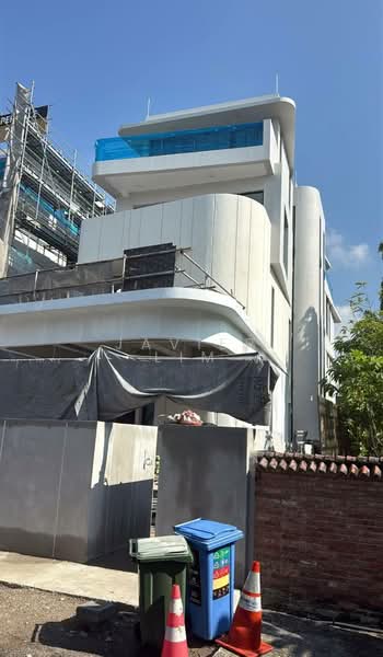 Avant-Garde Siglap Road - Detached Homes, , 5 Bedrooms, 9,280 sqft, Detached House For Sale, by Javier Lim, 500122694 - Exterior - PropertyGuru.com.sg