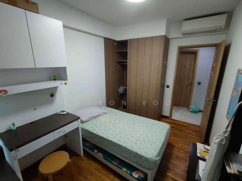 Caspian, 54 Lakeside Drive, 4 Bedrooms, 1,399 sqft, Condominium For Rent, by Sharon Yoo, 500122700 - Bedroom - PropertyGuru.com.sg