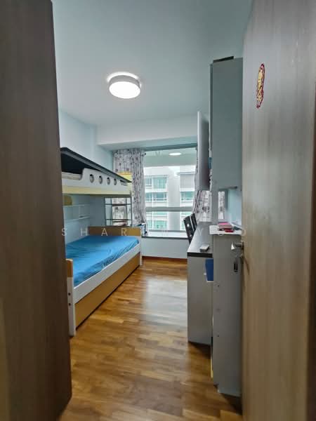 Caspian, 54 Lakeside Drive, 4 Bedrooms, 1,399 sqft, Condominium For Rent, by Sharon Yoo, 500122700 - Bedroom - PropertyGuru.com.sg